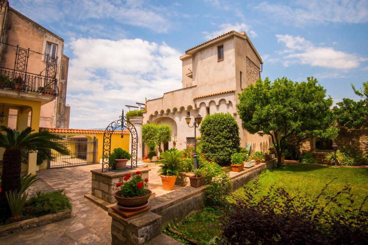 Torre Caetana Bed & Breakfast Minturno Eksteriør bilde