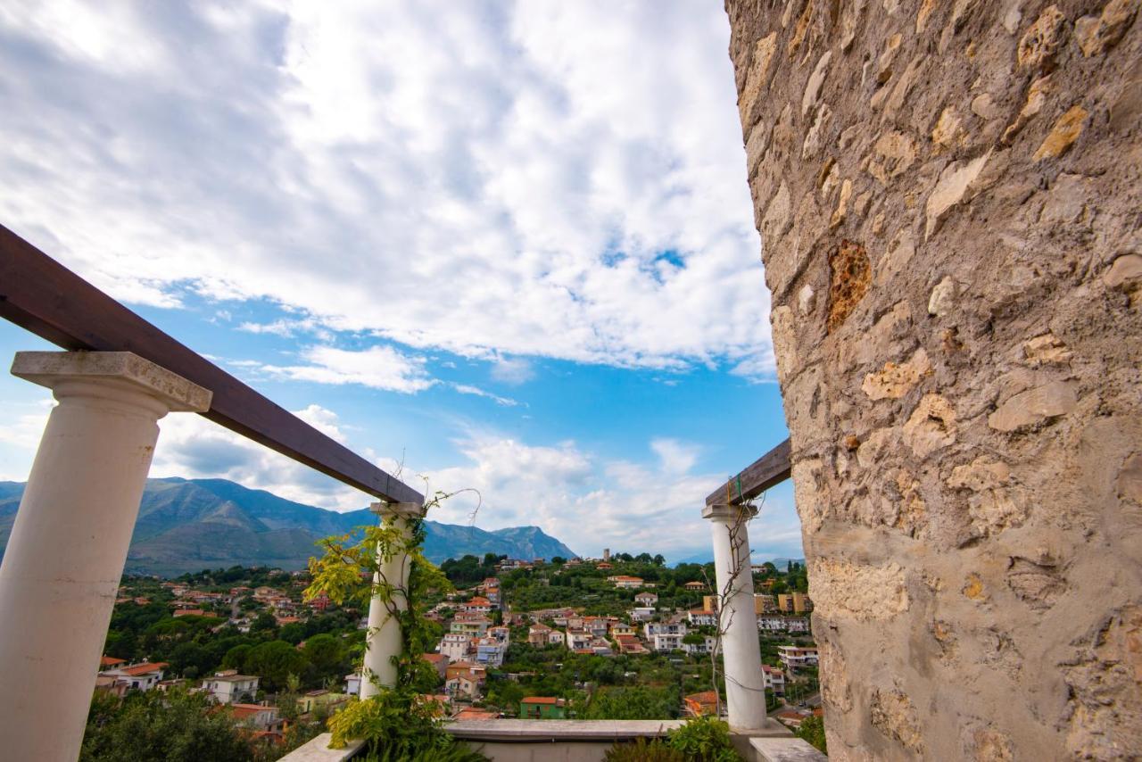 Torre Caetana Bed & Breakfast Minturno Eksteriør bilde